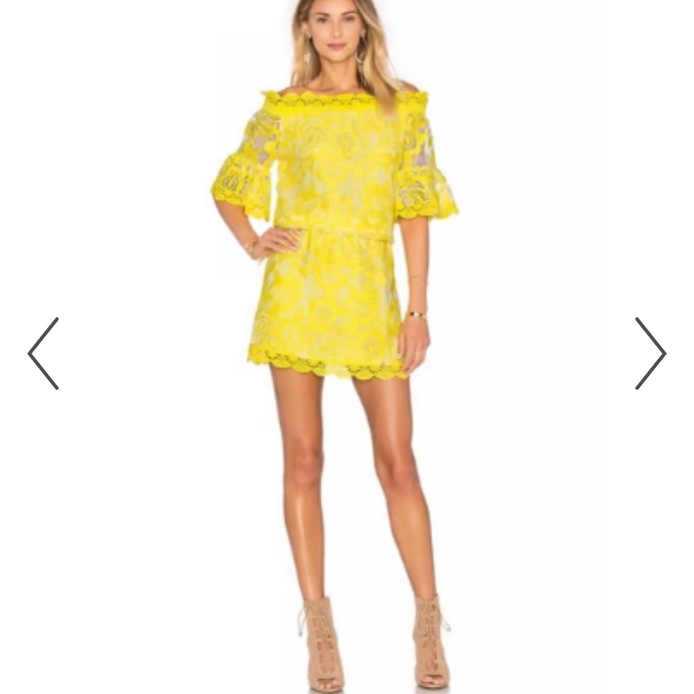 Excellent condition | Alexis | Women’s yellow lace dress